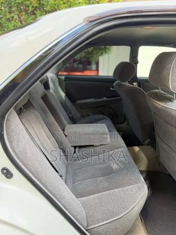 Toyota Mark 2 30 Th Anniversary 2000 Car (Used)