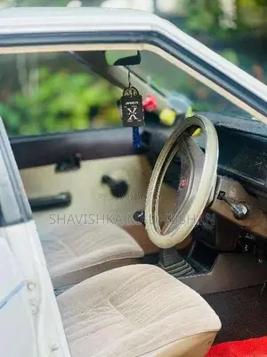 Mitsubishi Lancer Box 1984 Car (Used)