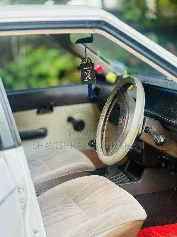 Mitsubishi Lancer Box 1984 Car (Used)