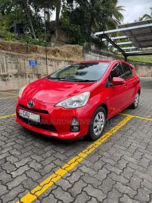 Toyota Aqua 2014 Car (Used)