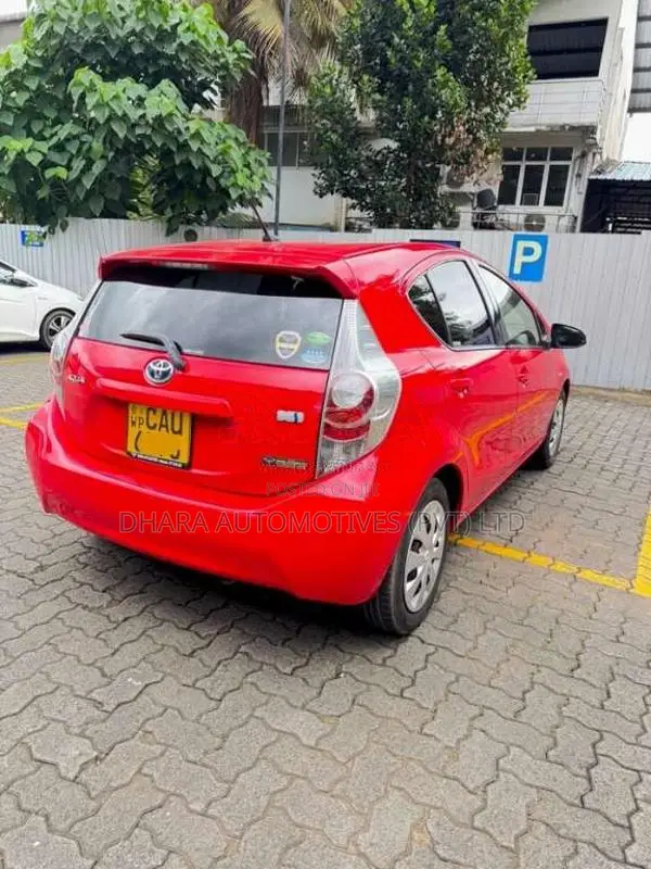 Toyota Aqua 2014 Car (Used)