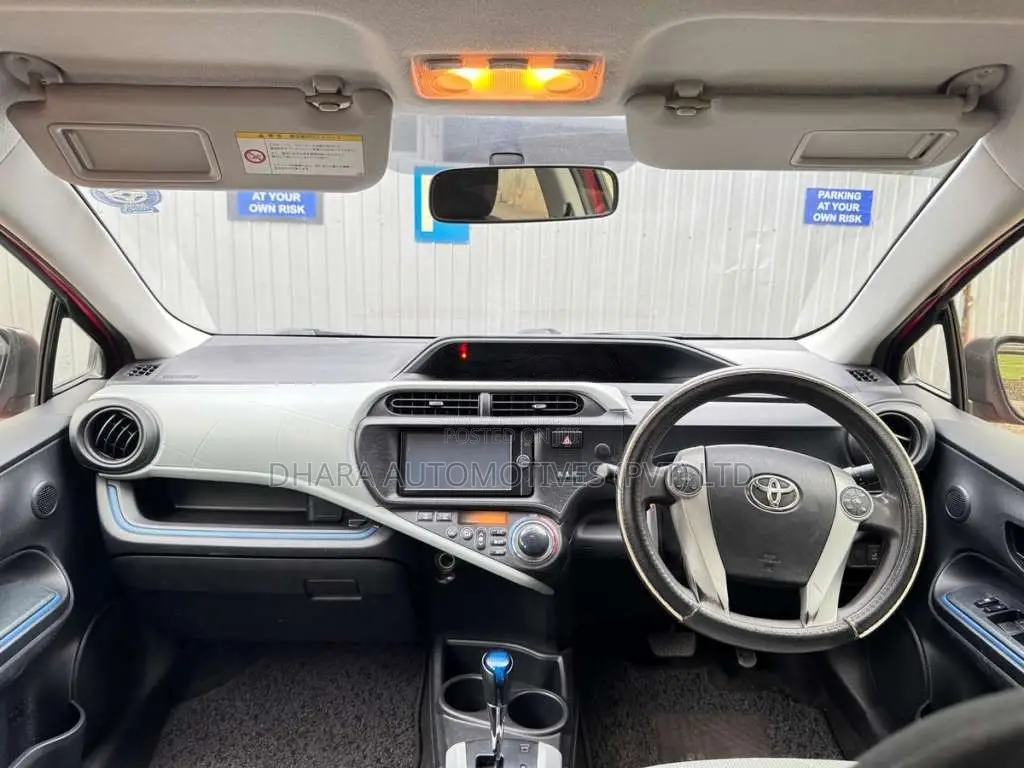Toyota Aqua 2014 Car (Used)