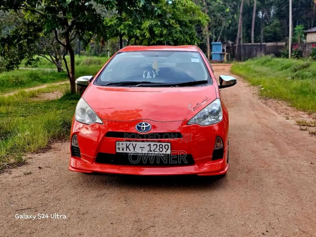 Toyota Aqua G Grade 2013 Car (Used)