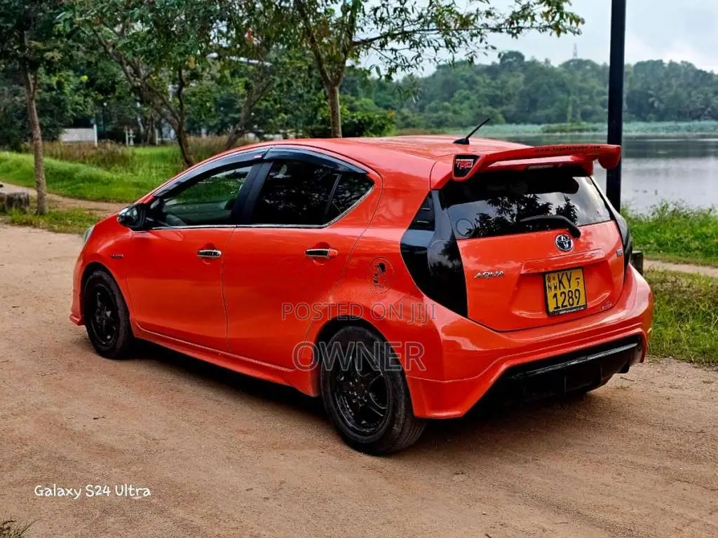 Toyota Aqua G Grade 2013 Car (Used)