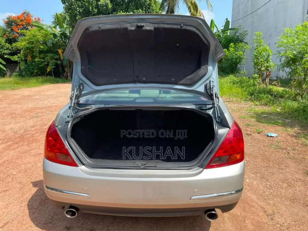 Nissan Cefiro 2005 Car (Used)