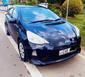 Toyota Aqua 2013 Car (Used)