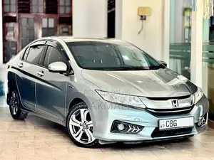 Honda Grace EX 2019 Car (Used)