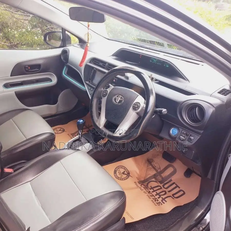 Toyota Aqua 2013 Car (Used)