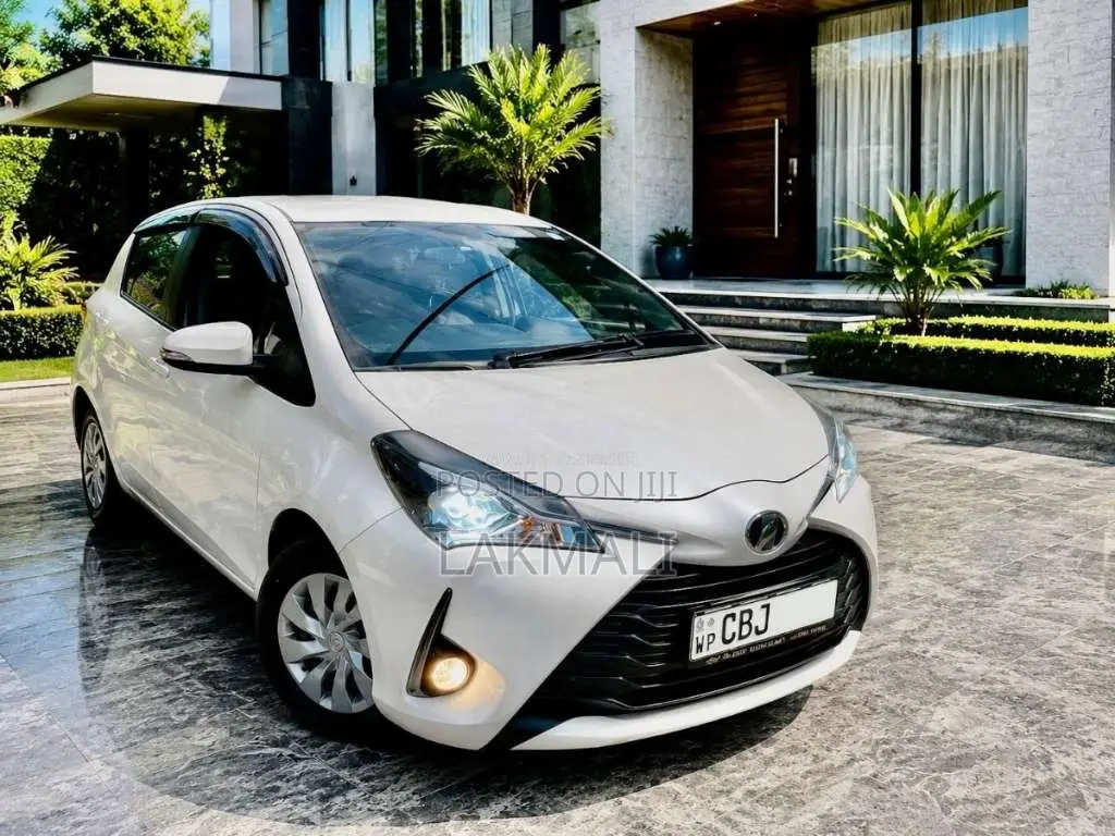 Toyota Vitz 2020 Car (Used)