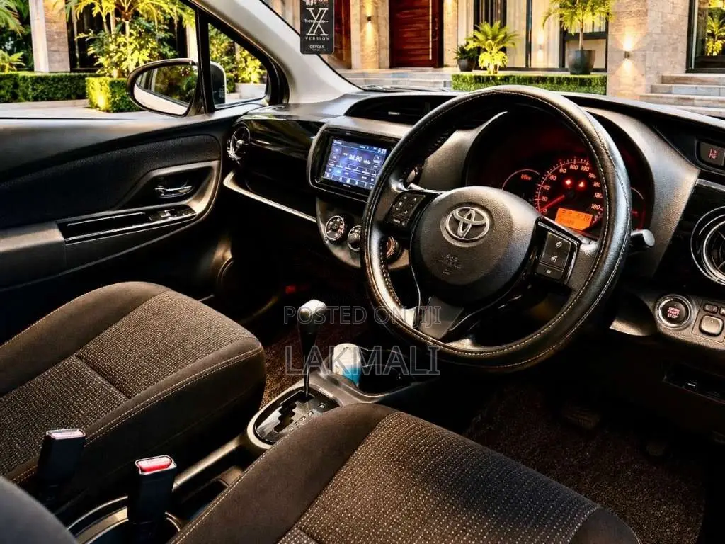 Toyota Vitz 2020 Car (Used)