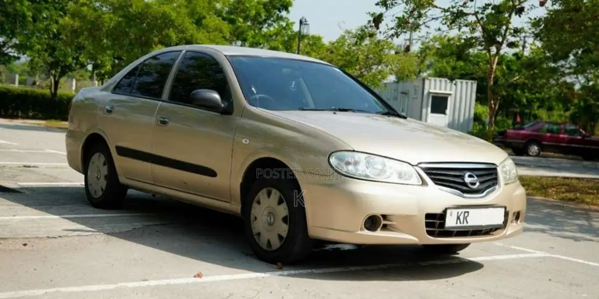 Nissan N16 2011 Car (Used)