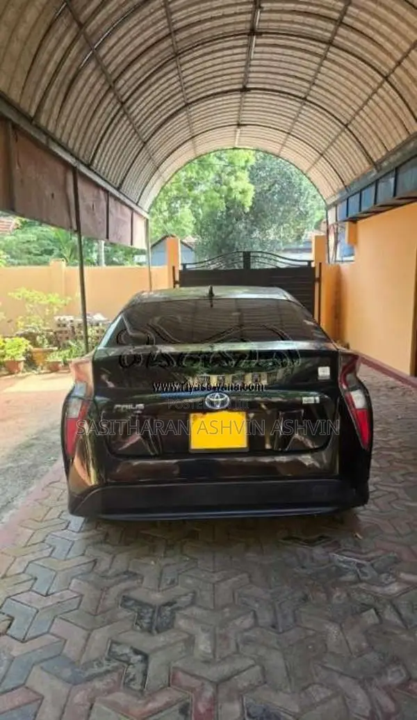 Toyota Prius 2016 Car (Used)
