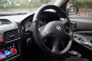 Nissan N16 2011 Car (Used)