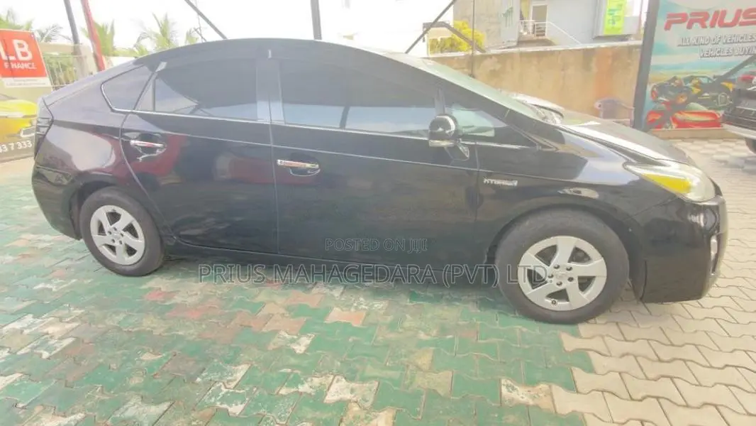 Toyota PRIUS 3rd Generation 2009 Car (Used)
