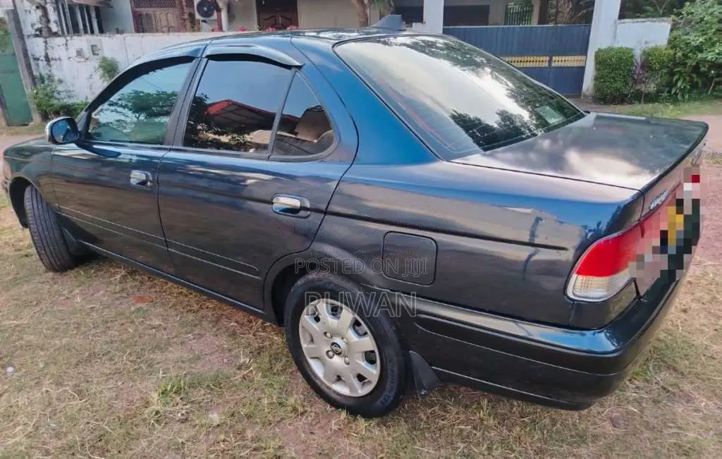 Nissan FB15 2001 Car (Used)