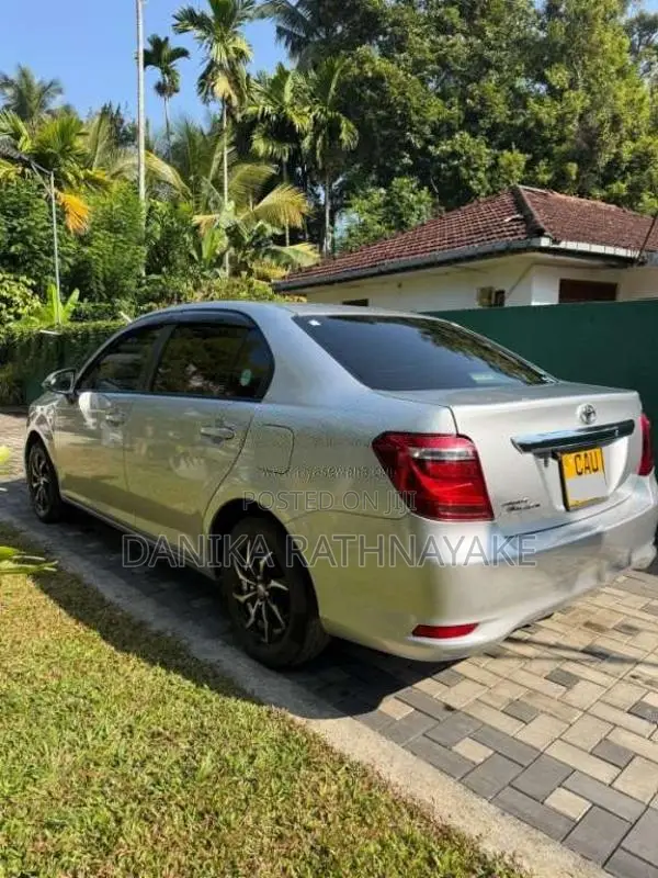 Toyota Axio 2015 Car (Used)