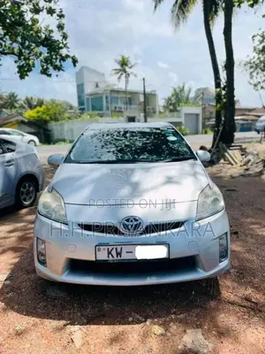 Toyota Prius 3rd Gen 2011 Car (Used)