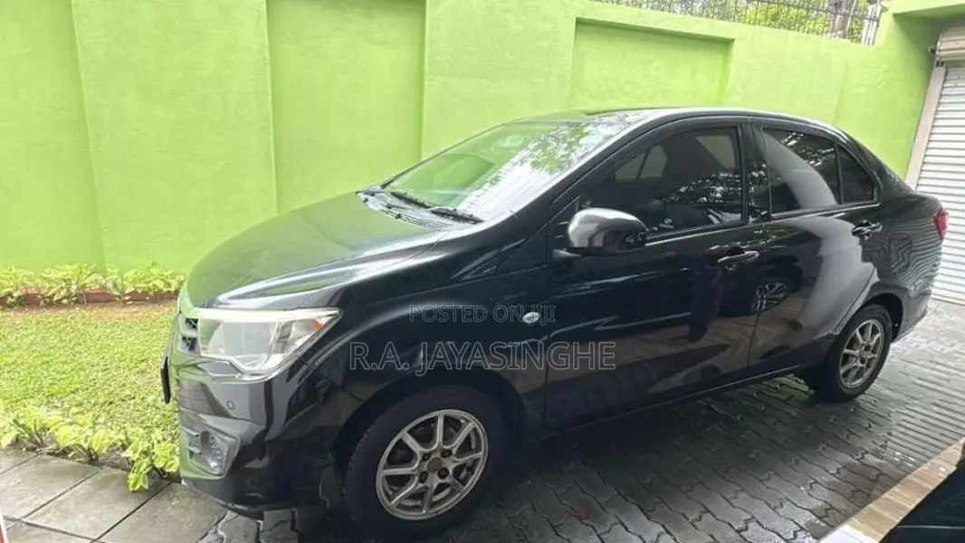 Perodua Bezza 2018 Car (Used)