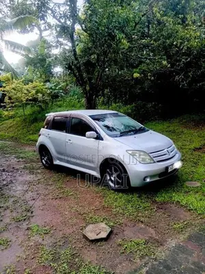 Toyota IST 2003 Car (Used)