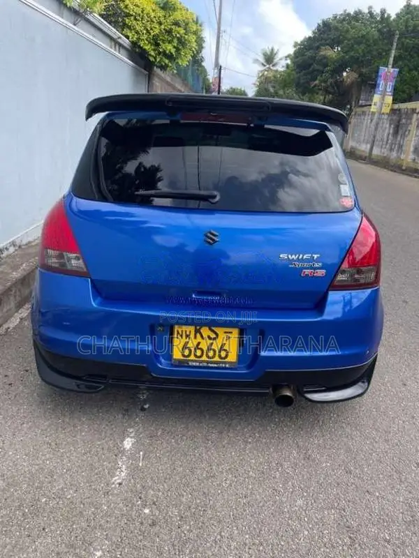 Suzuki Swift 2010 Car (Used)