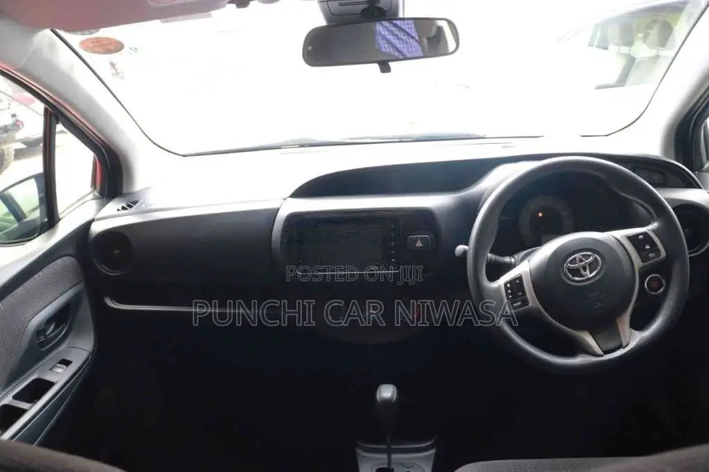 Toyota Vitz 2018 Car (Used)