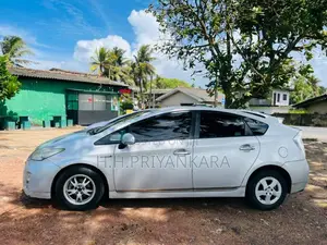 Toyota Prius 3rd Gen 2011 Car (Used)