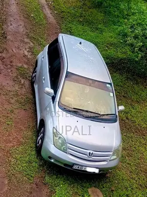 Toyota IST 2003 Car (Used)