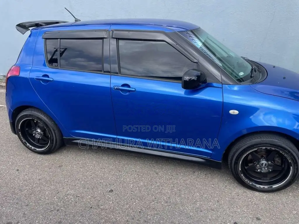 Suzuki Swift 2010 Car (Used)