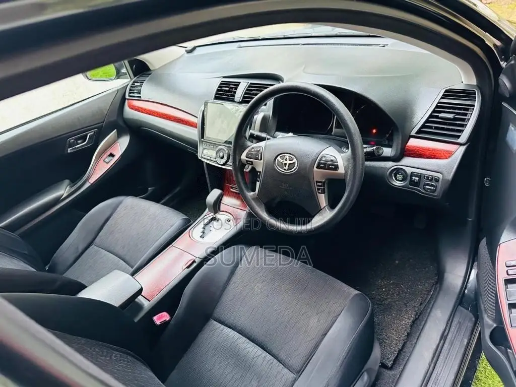 Toyota Allion 2011 Car (Used)