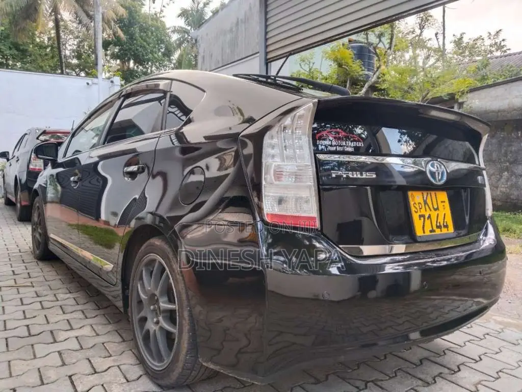 Toyota Prius 2010 Car (Used)