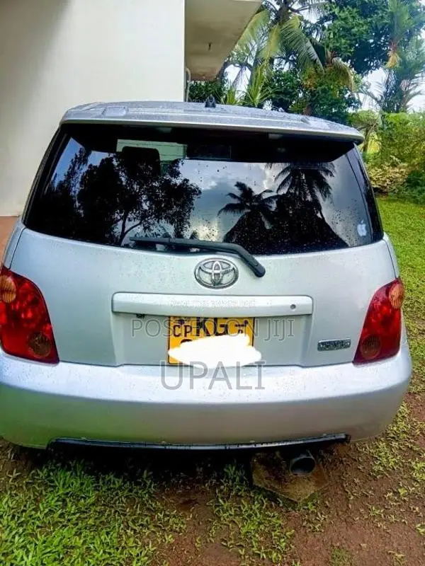 Toyota IST 2003 Car (Used)