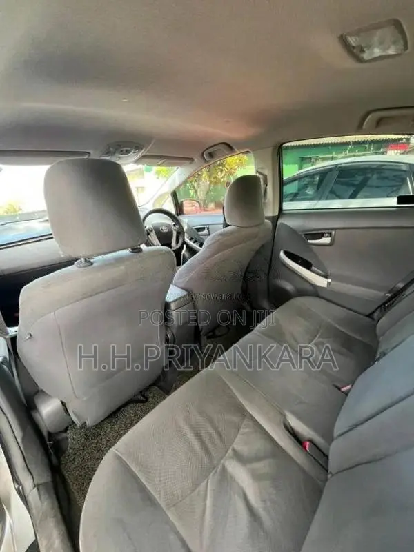 Toyota Prius 3rd Gen 2011 Car (Used)