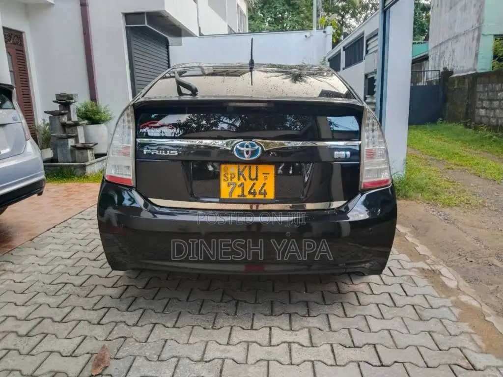 Toyota Prius 2010 Car (Used)