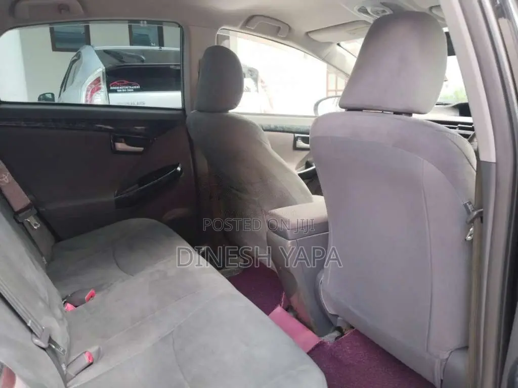 Toyota Prius 2010 Car (Used)