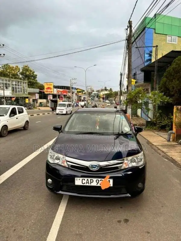 Toyota Axio 2014 Car (Used)