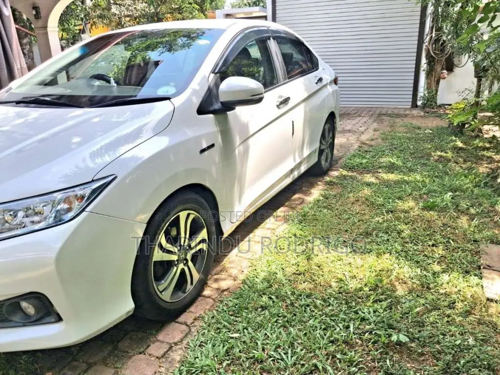 Honda Grace Ex 2014 Car (Used)