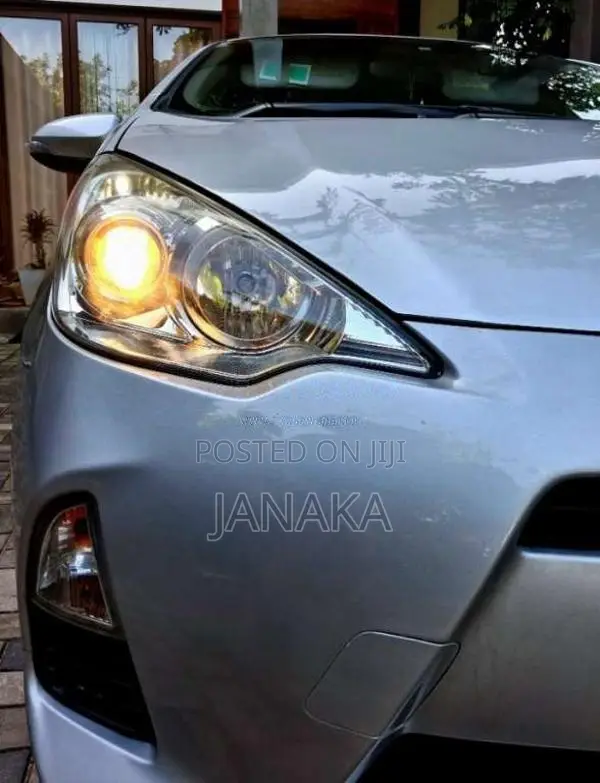 Toyota Aqua 2012 Car (Used)