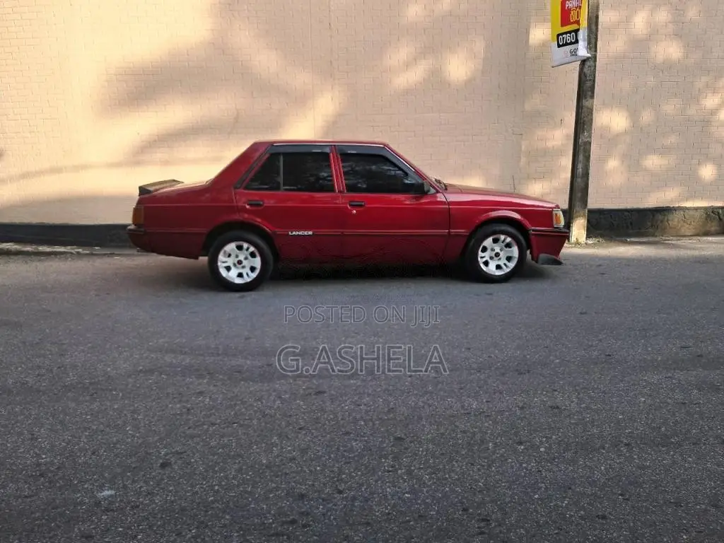 Mitsubishi Lancer Box 1980 Car (Used)