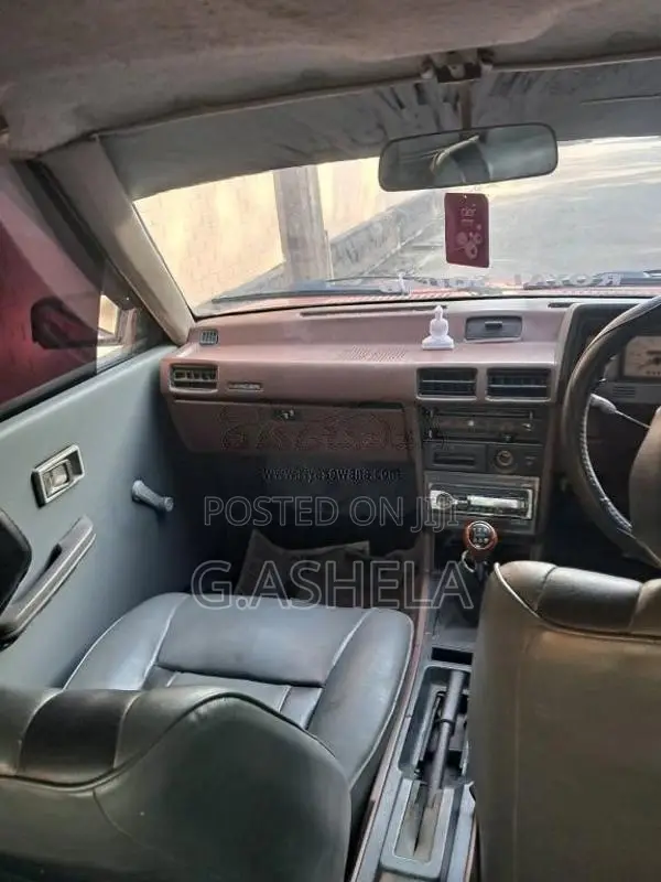 Mitsubishi Lancer Box 1980 Car (Used)