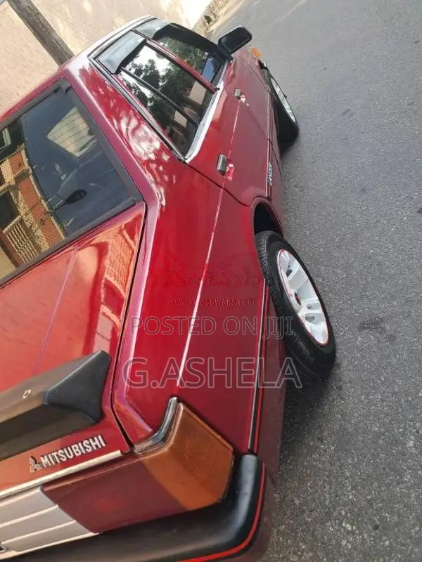 Mitsubishi Lancer Box 1980 Car (Used)