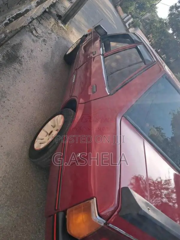Mitsubishi Lancer Box 1980 Car (Used)