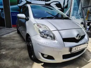 Toyota Vitz 2008 Car (Used)