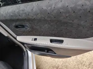 Toyota Vitz 2008 Car (Used)