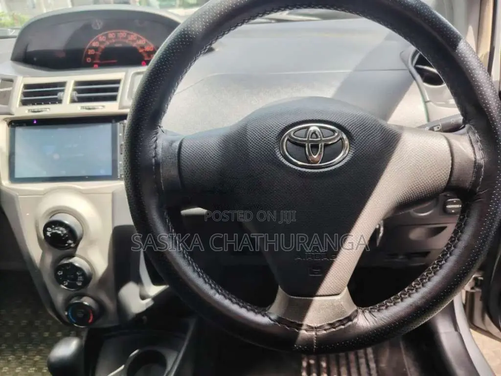 Toyota Vitz 2008 Car (Used)
