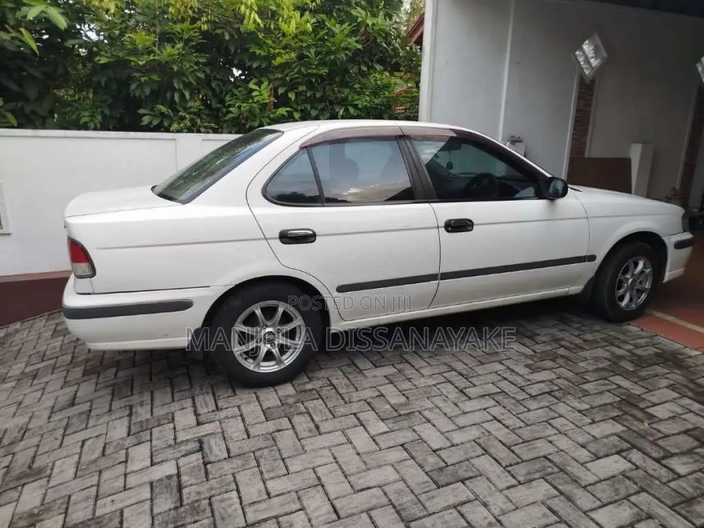 Nissan B15 2000 Car (Used)