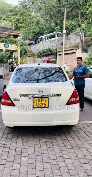 Nissan Tiida Latio 2011 Car (Used)