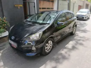 Toyota Aqua 2013 Car (Used)