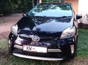 Toyota Prius 2012 Car (Used)