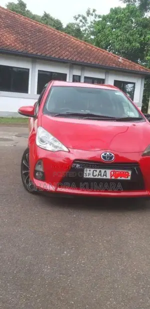 Toyota Aqua S Grade Anniversary 2013 Car (Used)