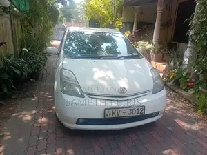 Toyota Prius 2011 Car (Used)